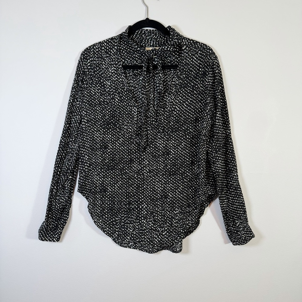 Cloth & Stone Black White Speckled Tie Neck Blouse Medium 100% Rayon Long Sleeve